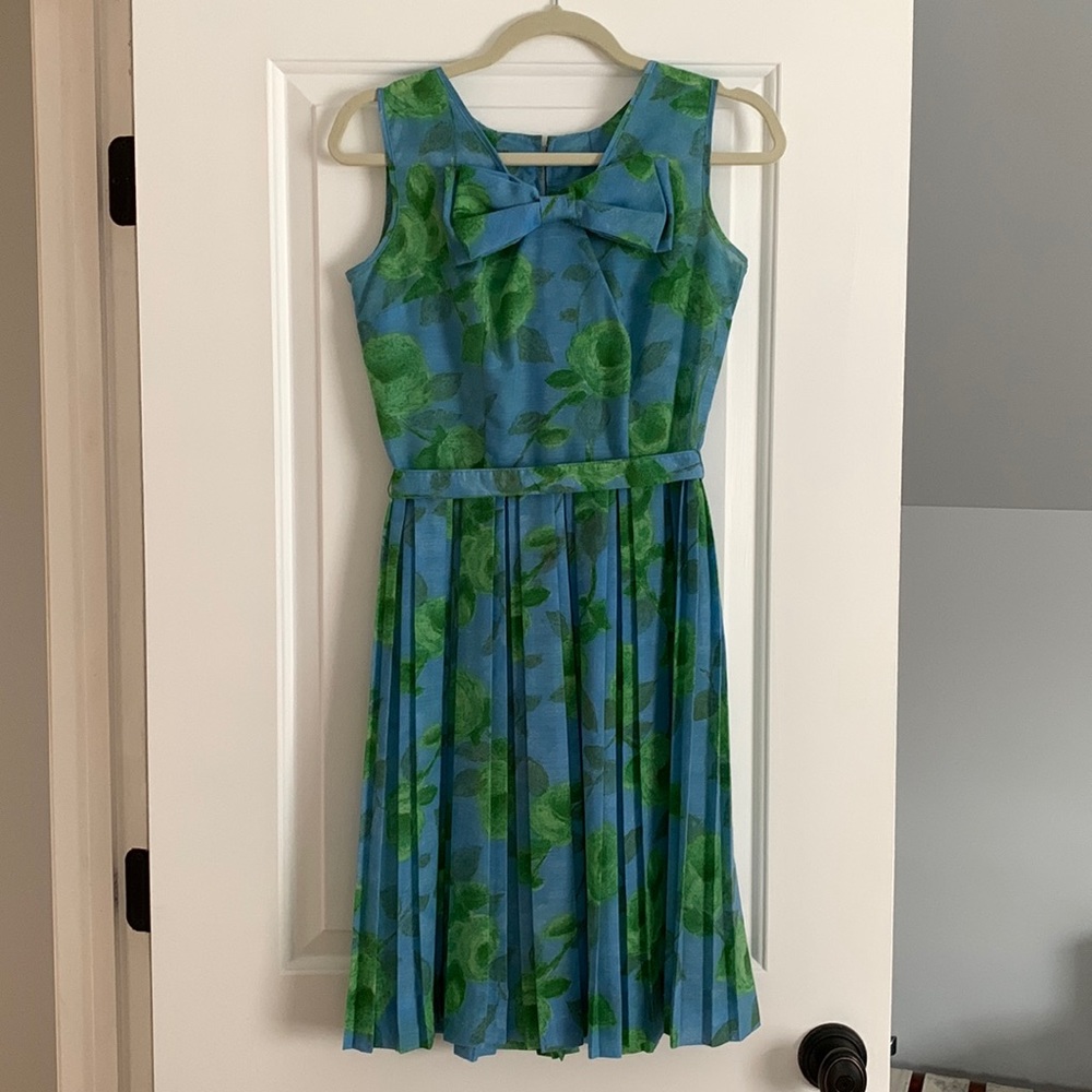 Vintage 60s blue floral pleated dress with bow
